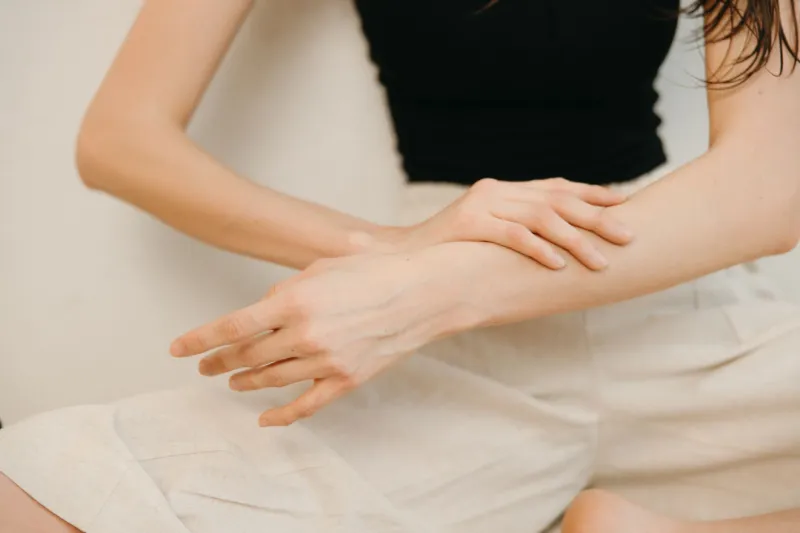 Skin Deep: The Surprising Link Between Synthetic Fabrics and America's Itching Epidemic